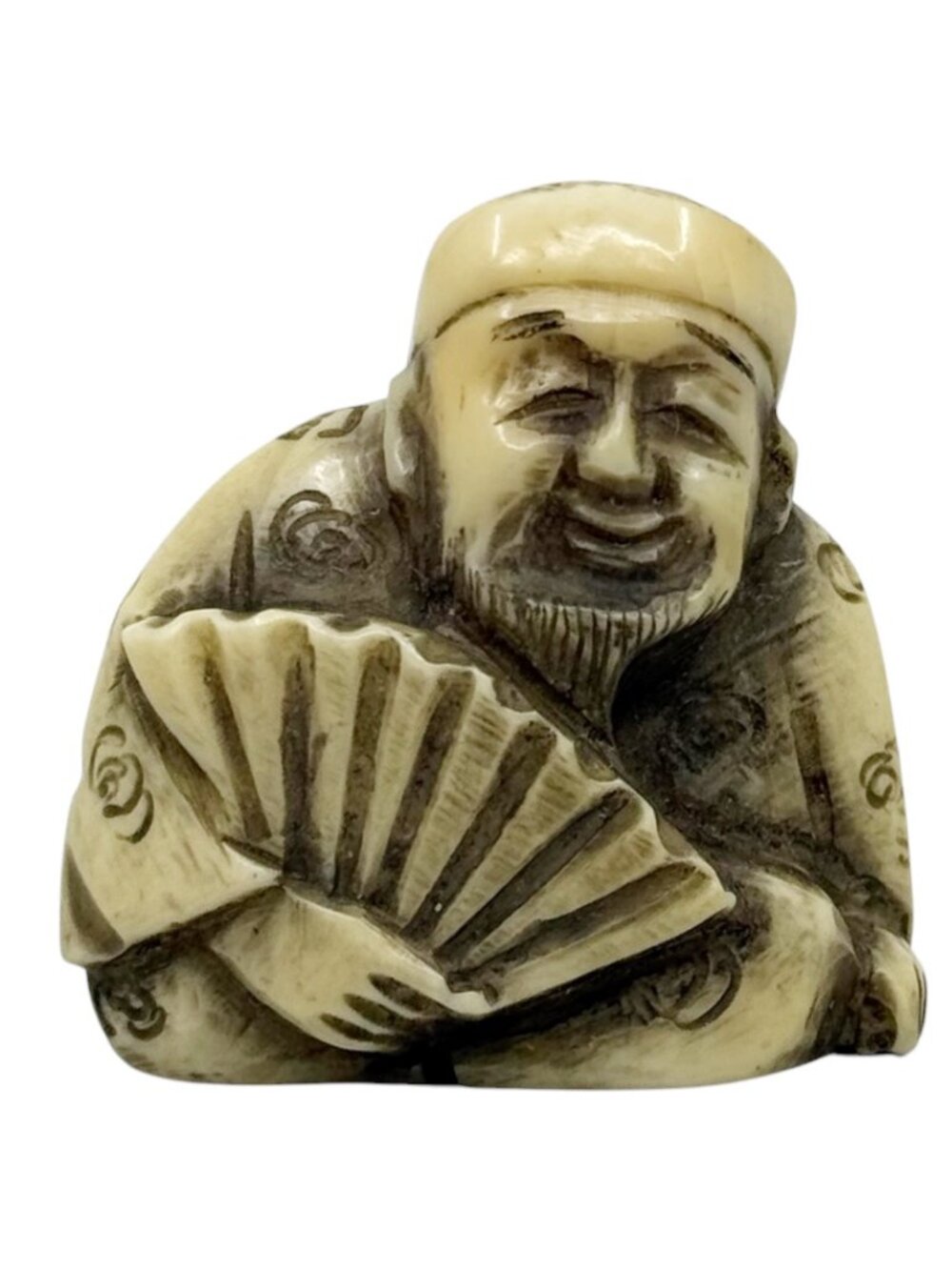 Showa period Japanese carved Ivory smiling man with fan netsuke - GM1225
